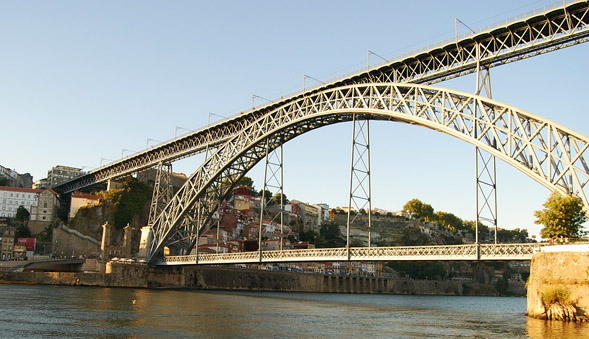 Железный мост в Порту, Португалия