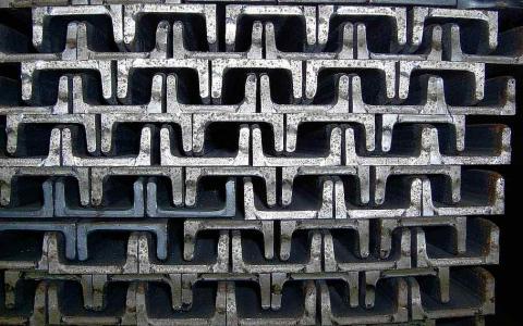 Perfil de hierro estructural para la construcción