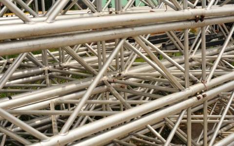 Fabricación de tubos de metal para uso industrial